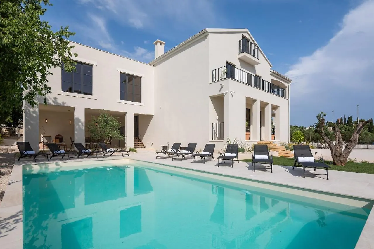 Villa Medici - Amazing 5-Bedroom Home With Private Pool, Wellness And Gameroom Biograd Na Moru
