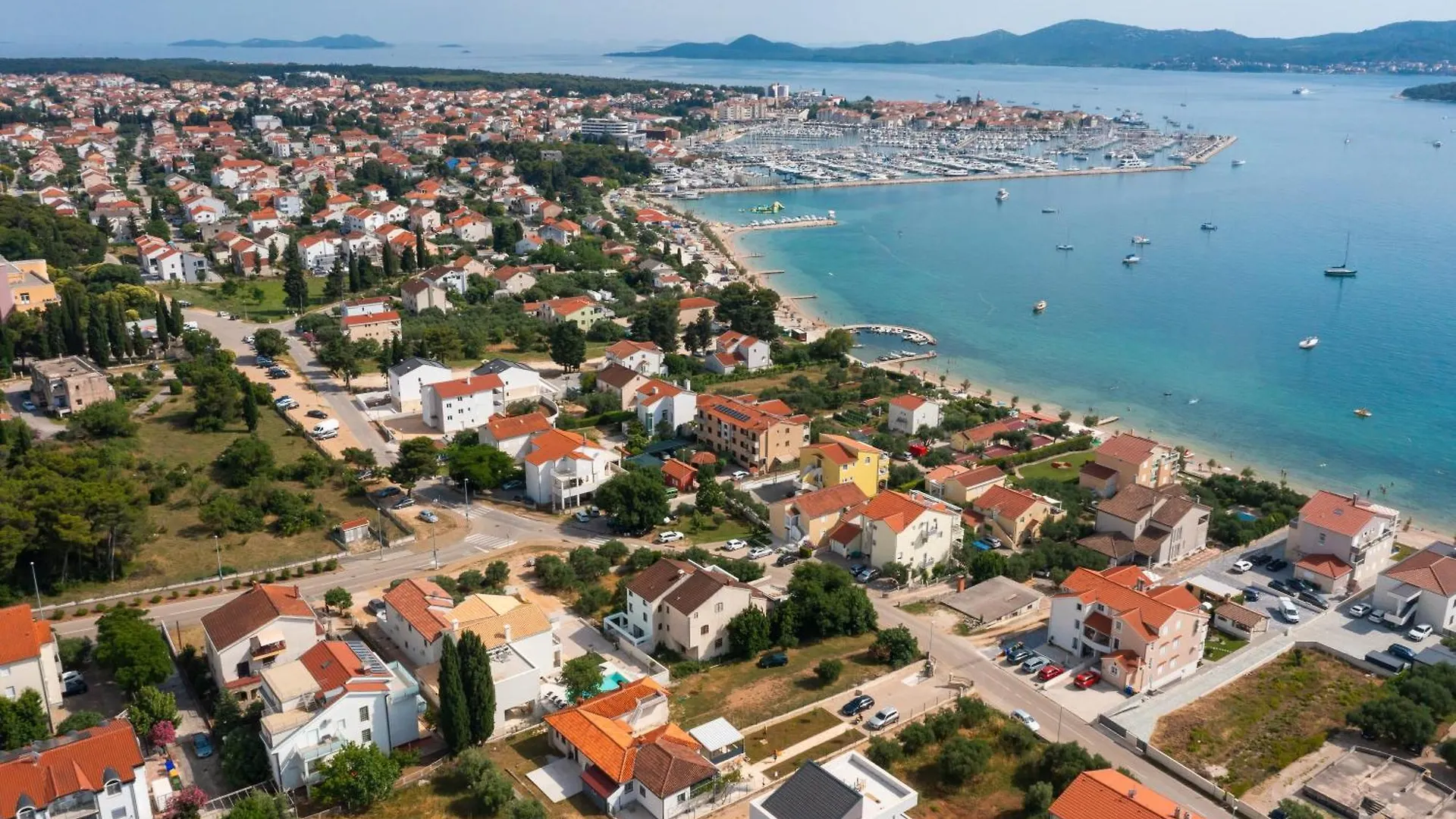 Villa Medici - Amazing 5-Bedroom Home With Private Pool, Wellness And Gameroom Biograd Na Moru Croatia