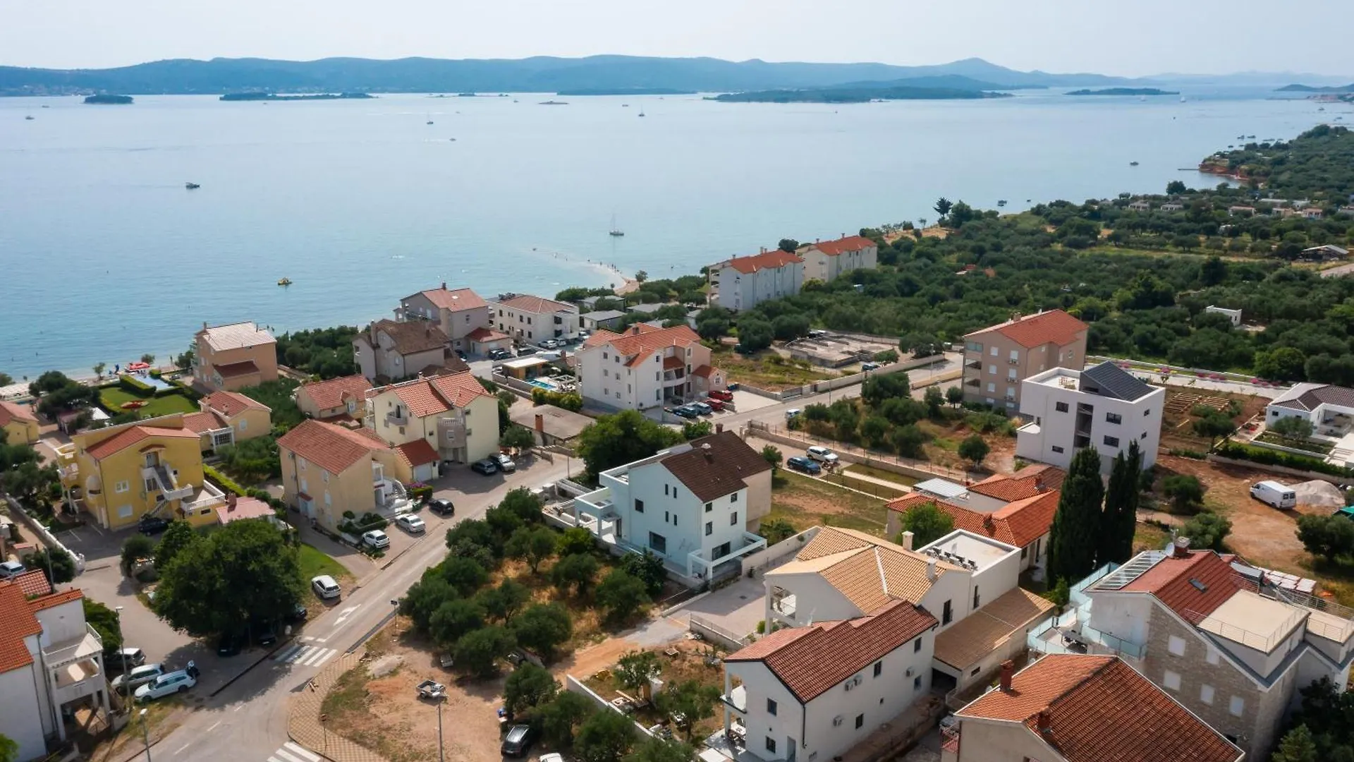 Villa Medici - Amazing 5-Bedroom Home With Private Pool, Wellness And Gameroom Biograd Na Moru