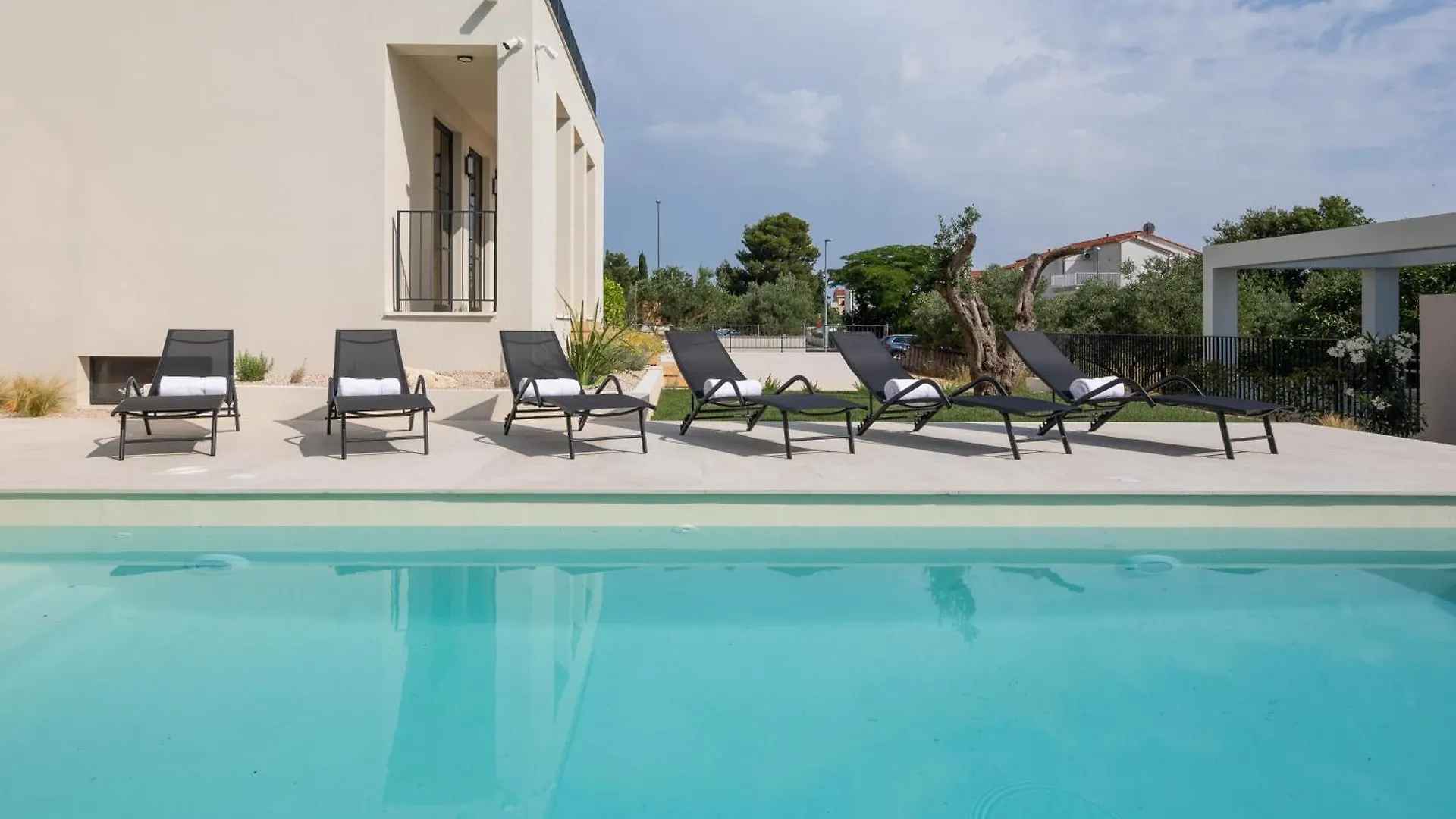 Villa Medici - Amazing 5-Bedroom Home With Private Pool, Wellness And Gameroom Biograd Na Moru