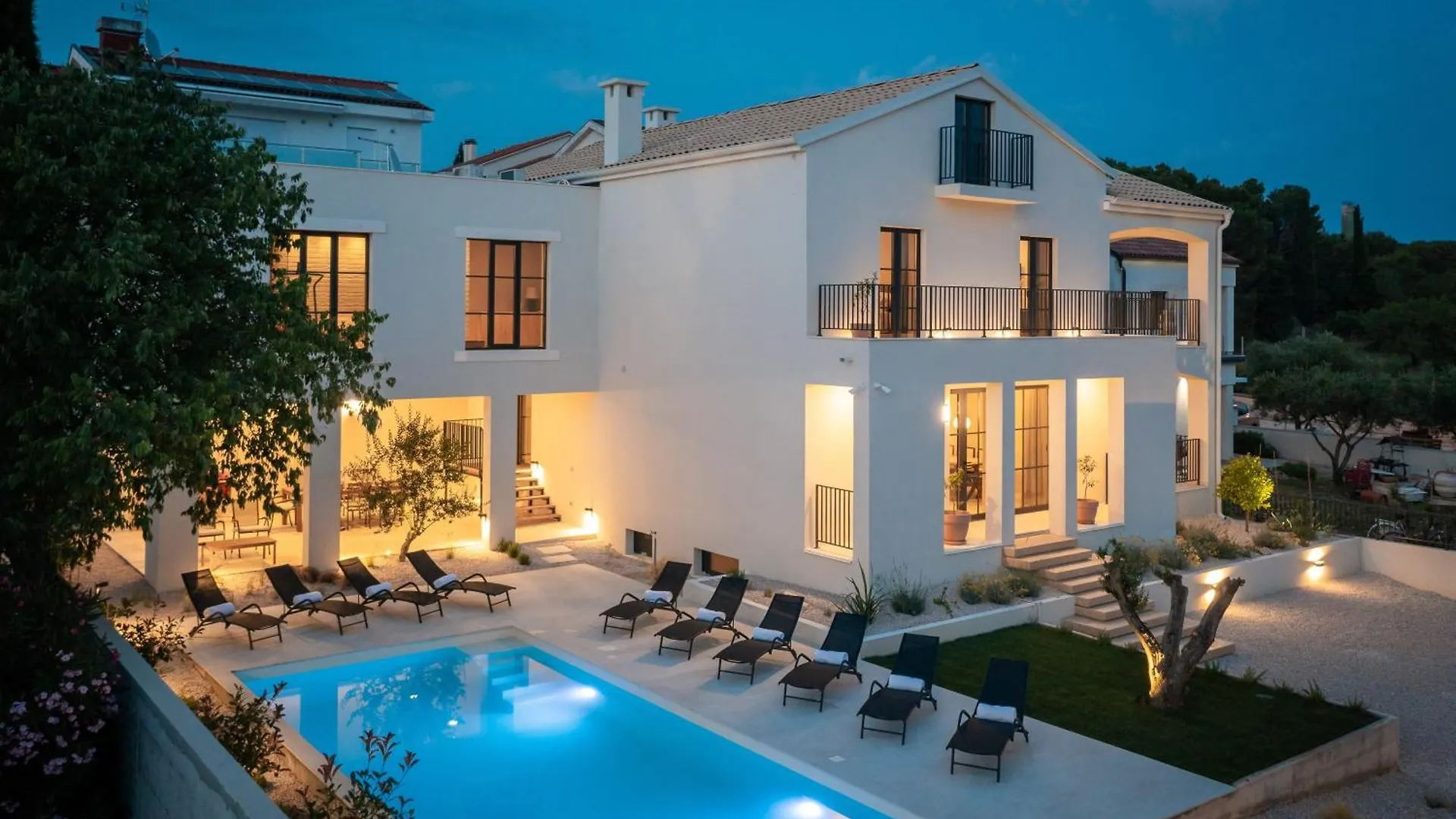 Villa Medici - Amazing 5-Bedroom Home With Private Pool, Wellness And Gameroom Biograd Na Moru
