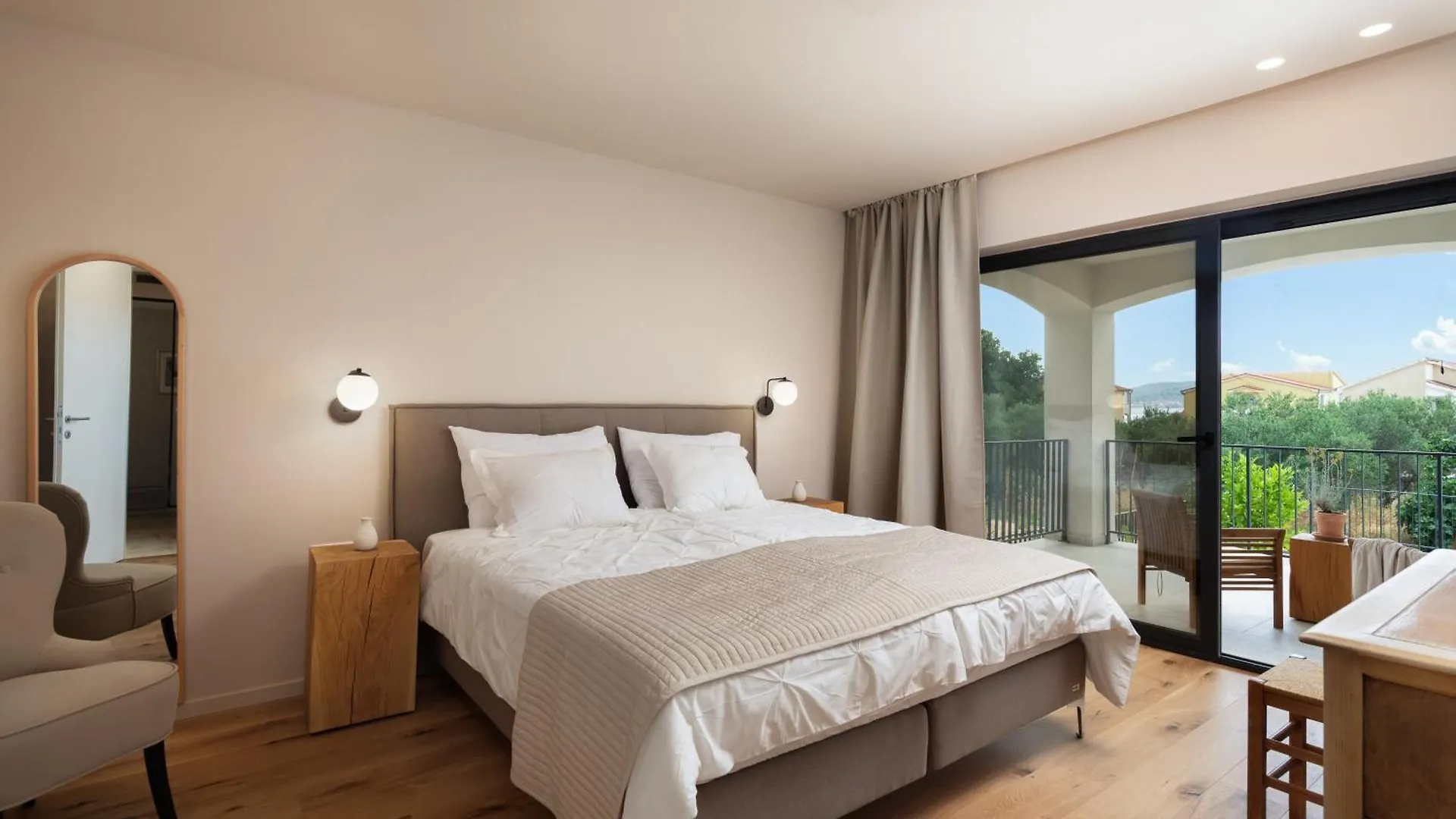 Villa Medici - Amazing 5-Bedroom Home With Private Pool, Wellness And Gameroom Biograd Na Moru