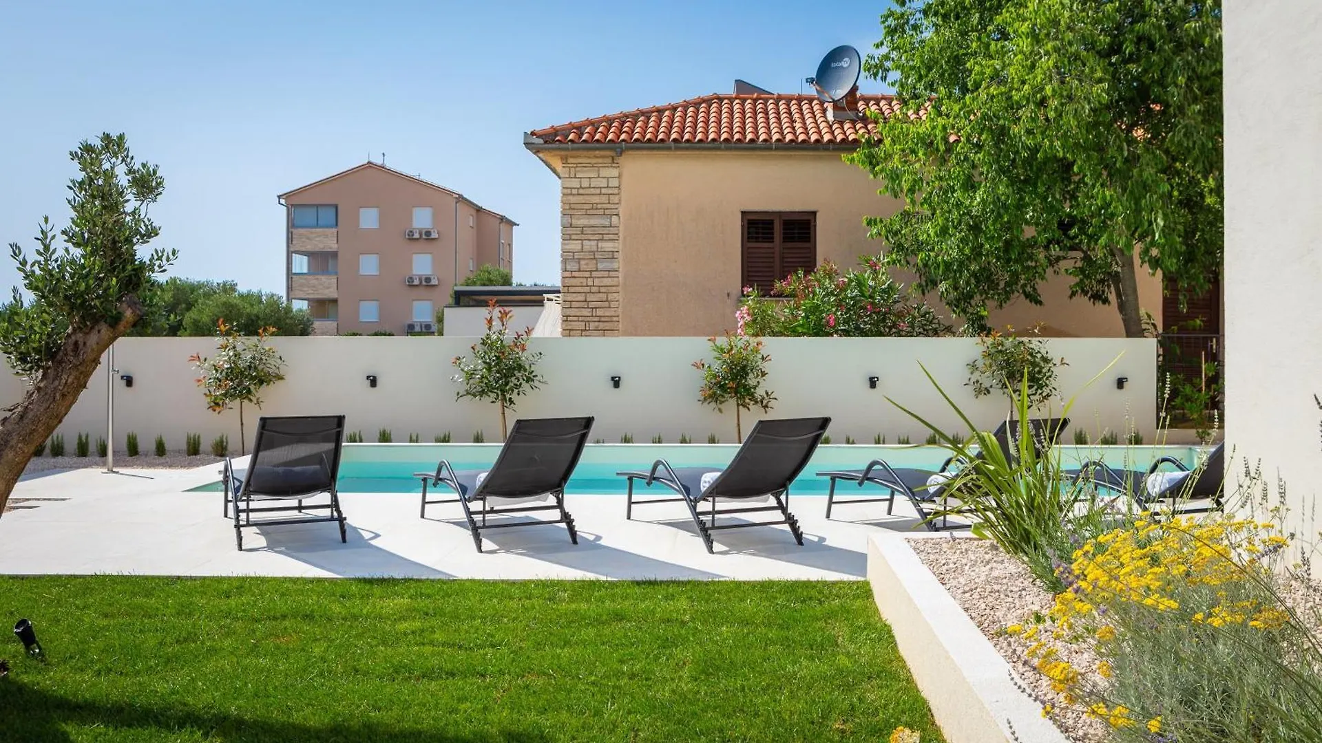 Villa Medici - Amazing 5-Bedroom Home With Private Pool, Wellness And Gameroom Biograd Na Moru