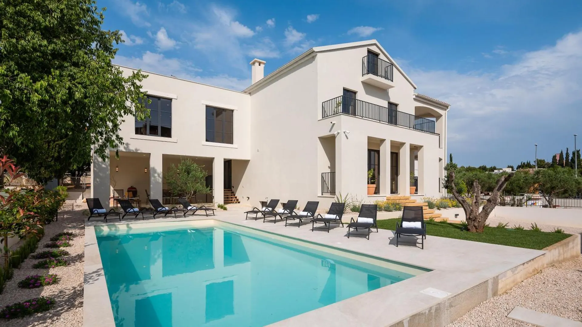 Villa Medici - Amazing 5-Bedroom Home With Private Pool, Wellness And Gameroom Biograd Na Moru